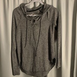 American Eagle Hooded Shirt!